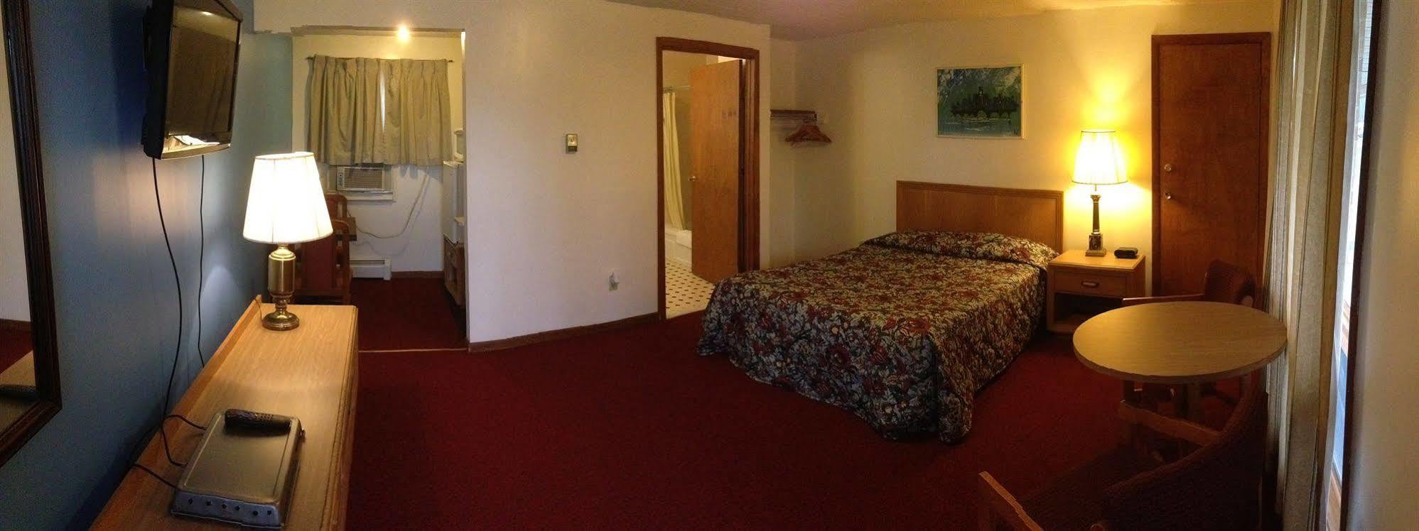 Chateau Motor Lodge Grand Island Exterior photo