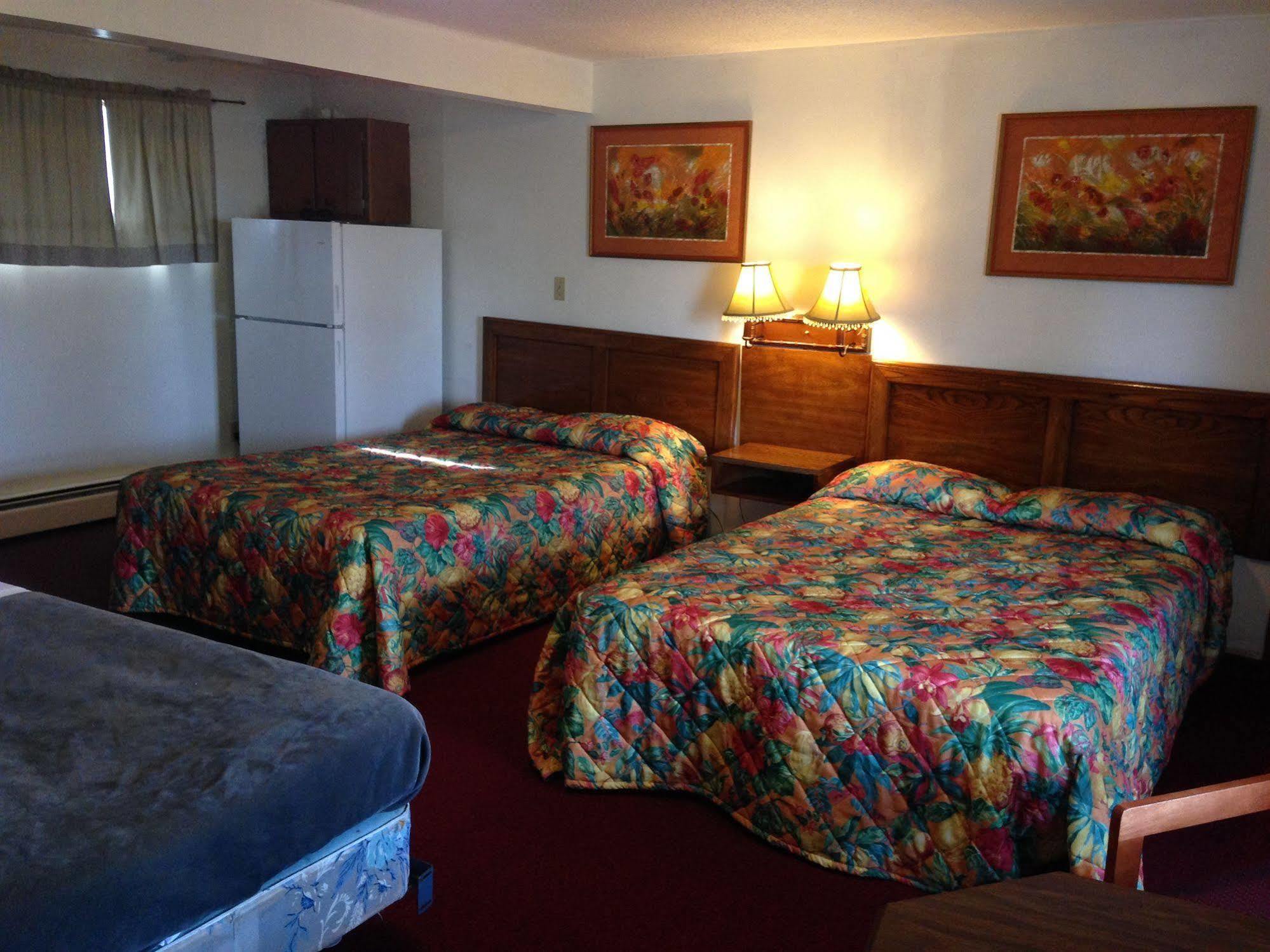 Chateau Motor Lodge Grand Island Exterior photo